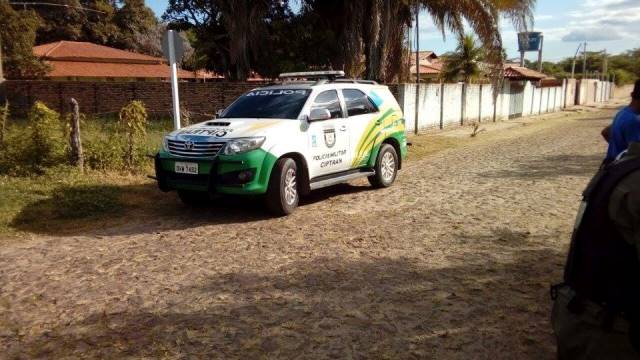 Policiais em diligências.jpg