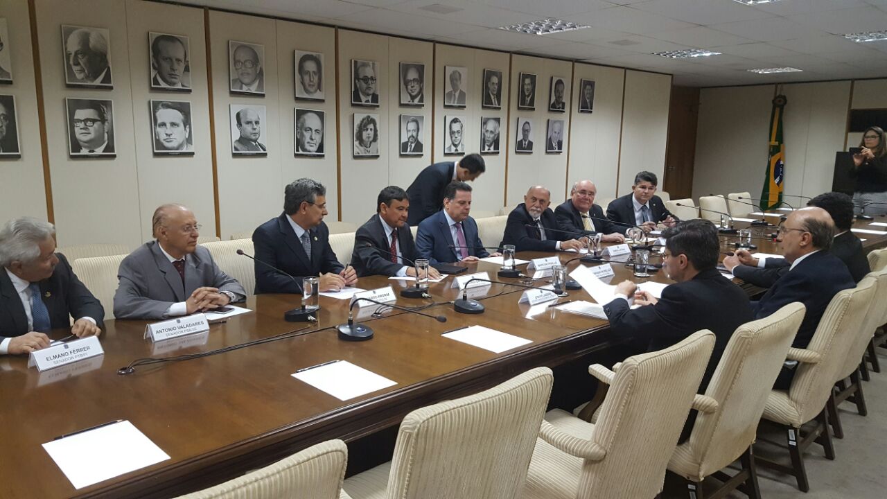 Wellington se reúne com ministro da Fazenda 