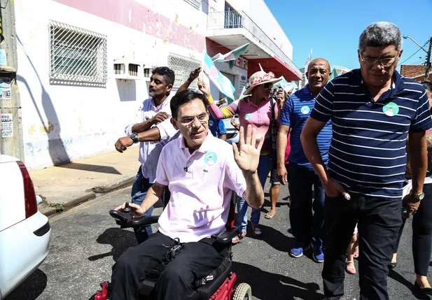 Amadeu Campos na sua caminhada em Teresina 
