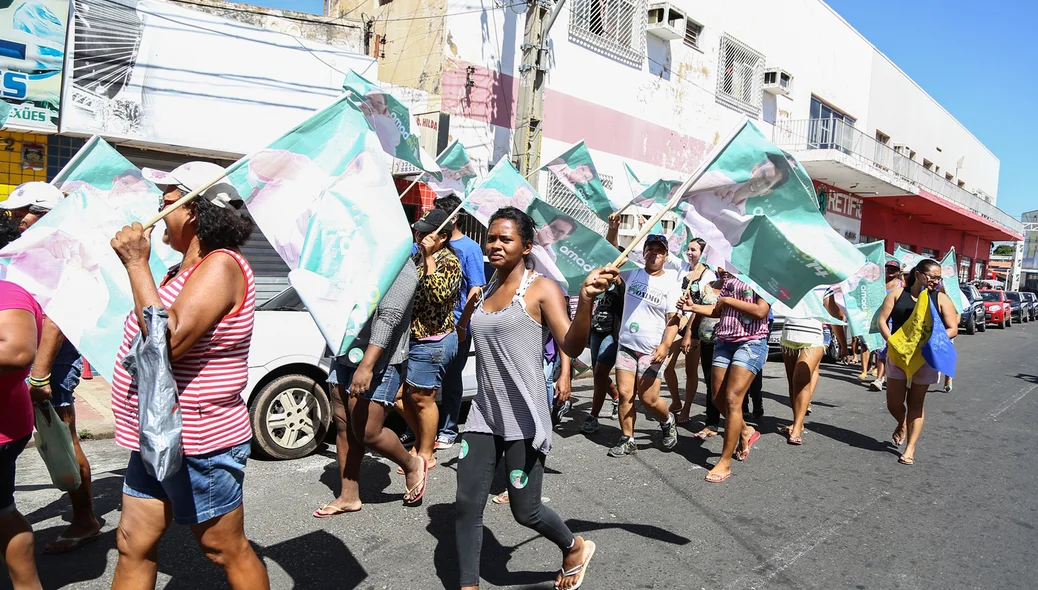 Populares na caminhada do Amadeu Campos 