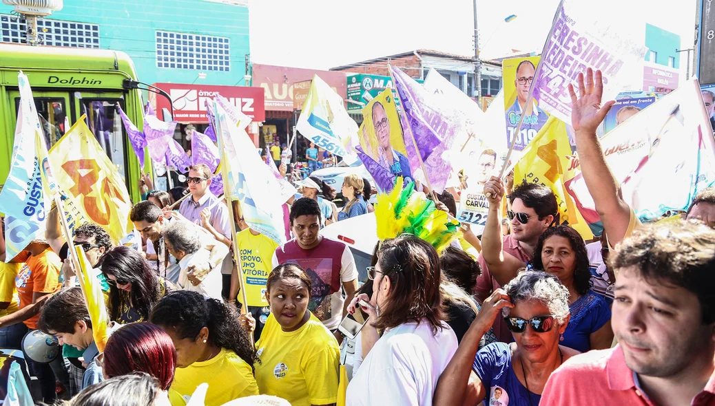Populares na caminhada do Firmino Filho 