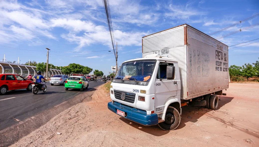 Caminhão que causou o  acidente