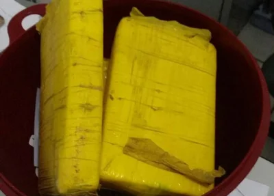 Cocaína e skank apreendida no apartamento do suspeito