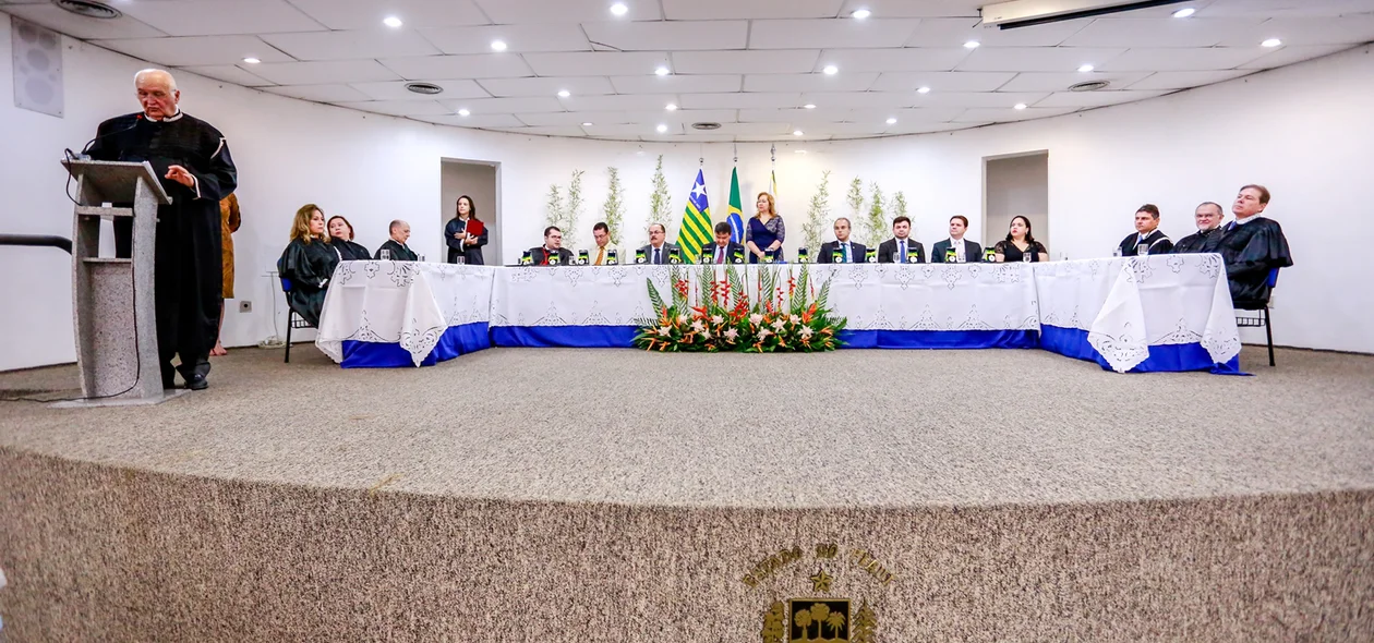 Conselheiro Luciano Nunes durante seu pronunciamento