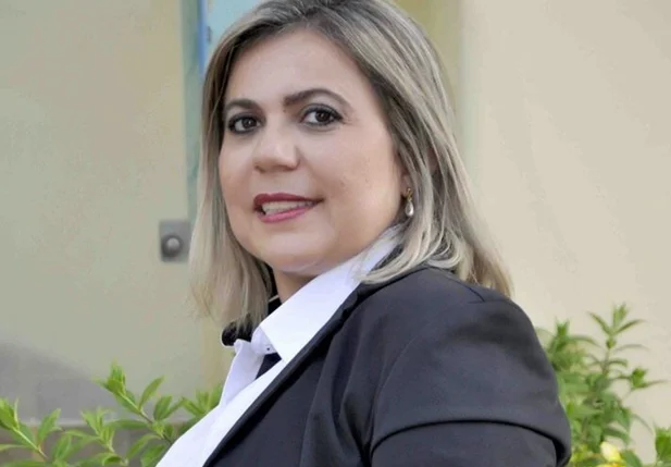 Glaucia Ruth Moreira Campos 