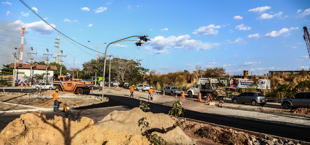 Obras causam congestionamento próximo na Ponte Wall Ferraz em Teresina Piauí 