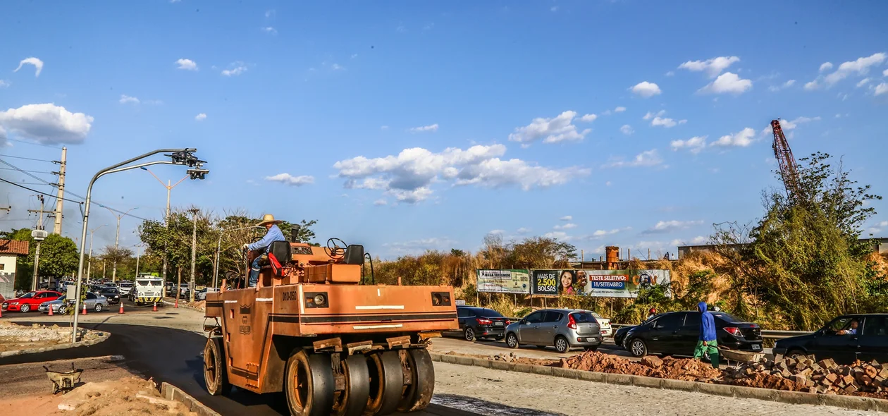 Obras próxima a Ponte Wall Ferraz 