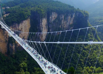 Ponte de vidro mais comprida do mundo