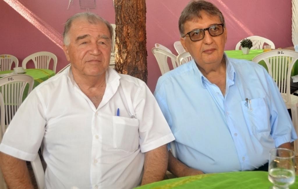 Vereador Evandro Reis (a esquerda) anuncia apoio a Carlos Luís