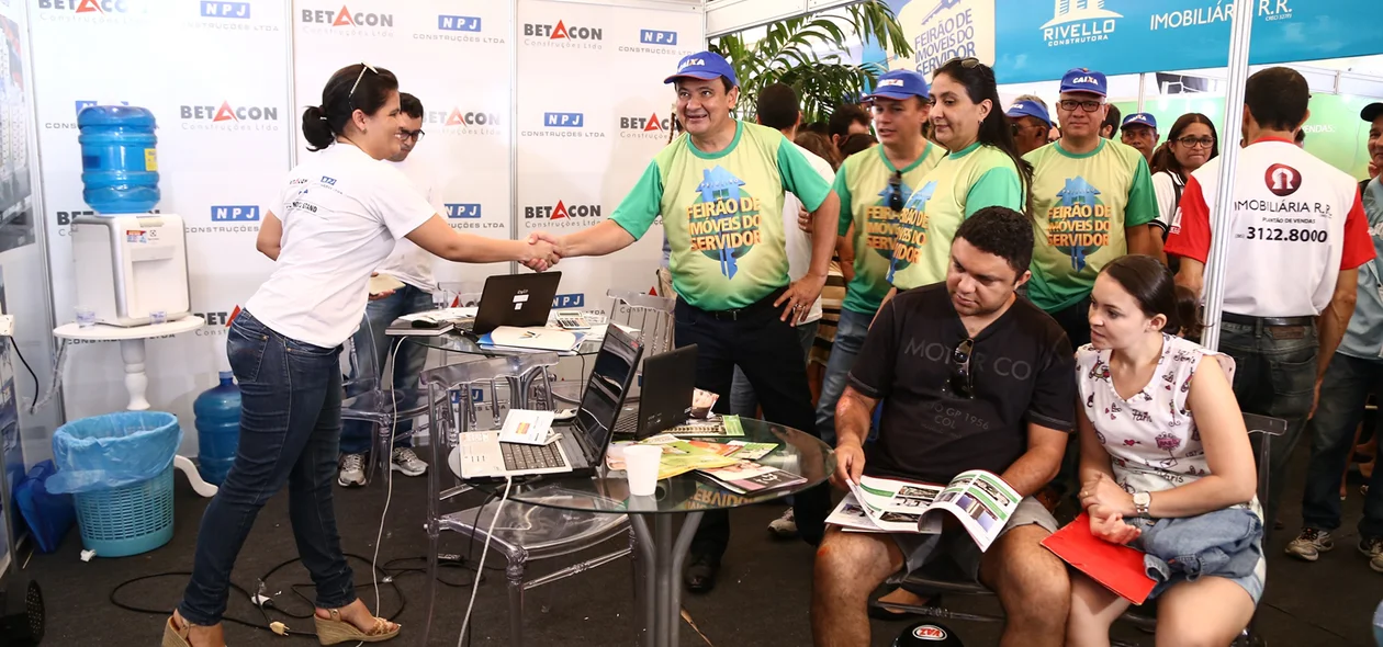 Wellington Dias visita stands no 1º Feirão de Imóveis do Servidor Publico