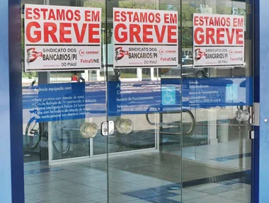 Bancos na capital em greve