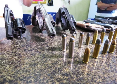 Foi encontrado armas e munições 
