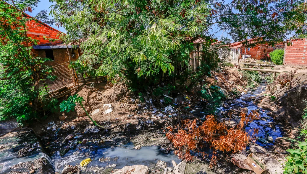 Galeria a céu aberto no bairro promorar