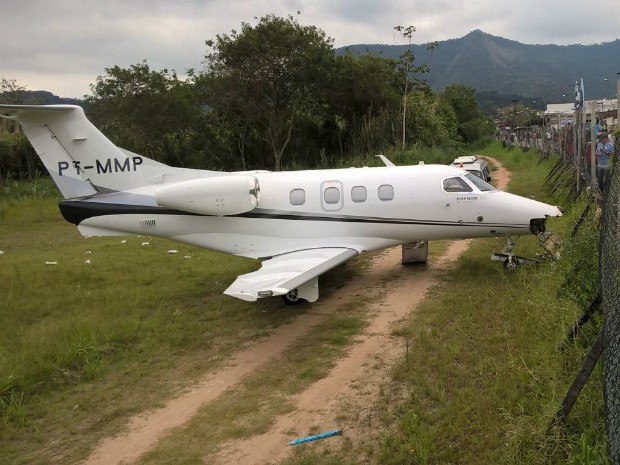Avião sai da pista no Rio de Janeiro