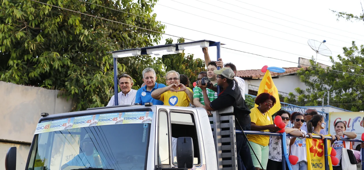 Firmino faz carreata em Teresina Piauí 