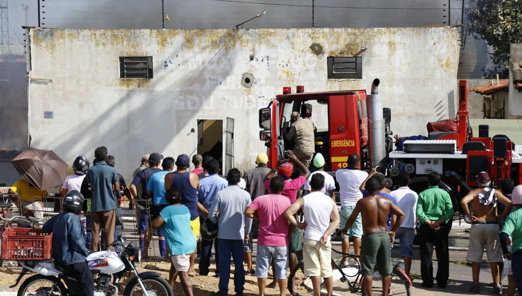 Incêndio em depósito da Pax União em Teresina