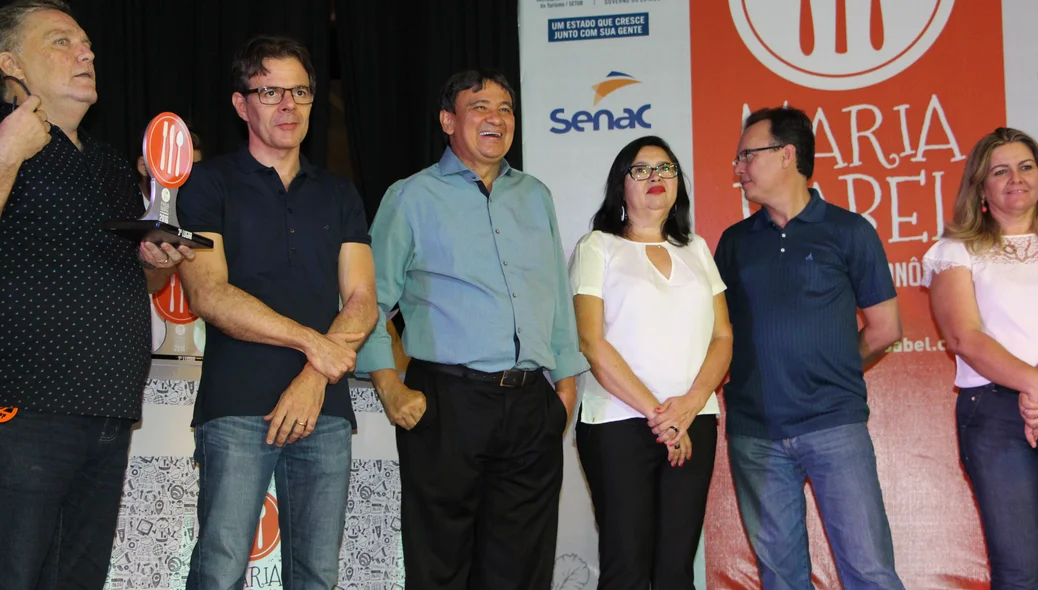 Abertura do Festival Maria Isabel no shopping Rio Poty