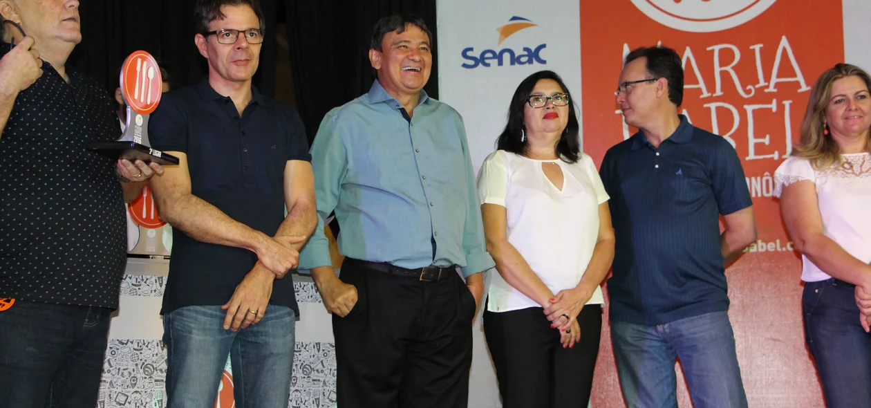 Abertura do Festival Maria Isabel no shopping Rio Poty