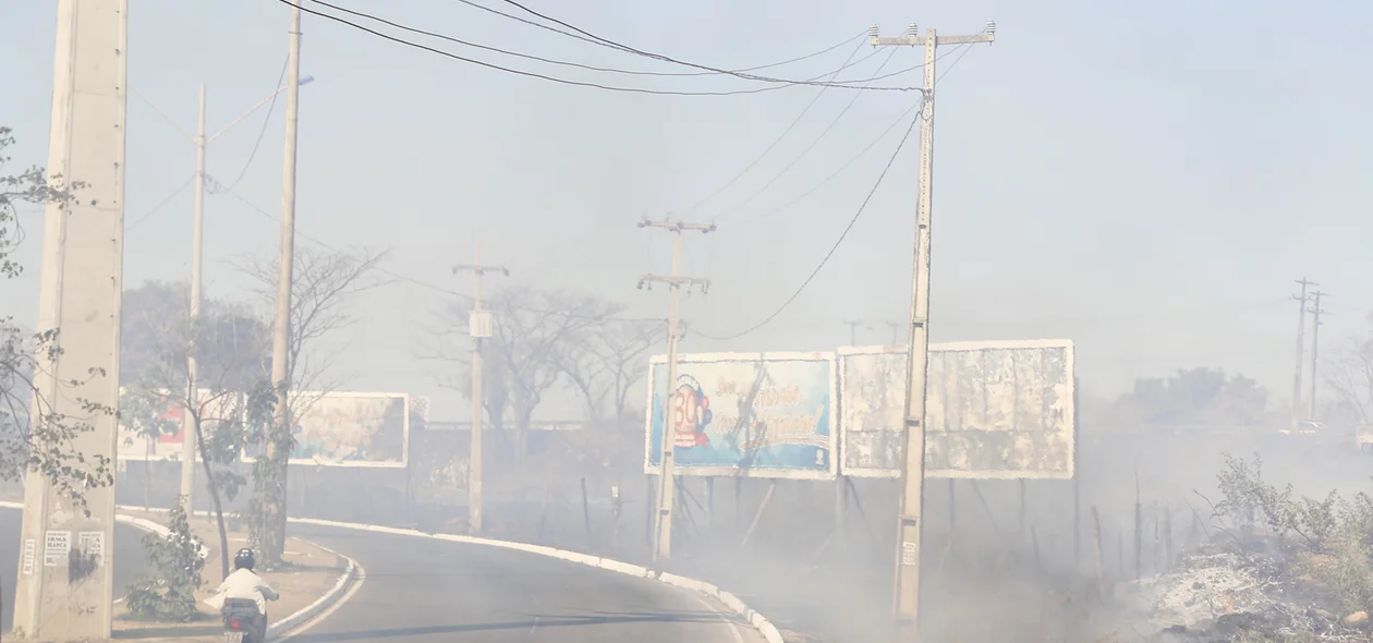 Incêndio próximo da Avenida 