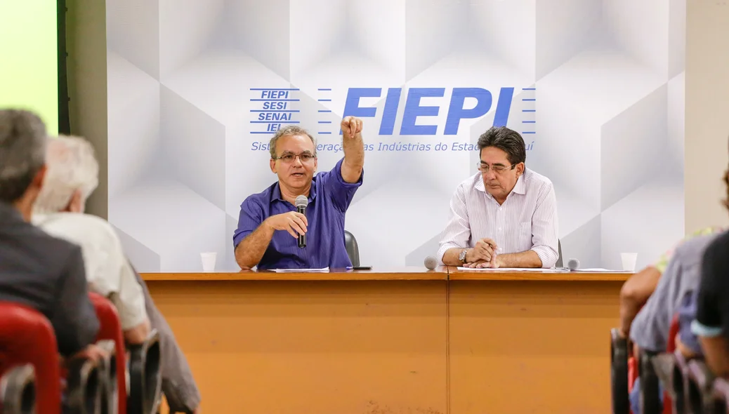 Firmino conversa com empresários na FIEPI