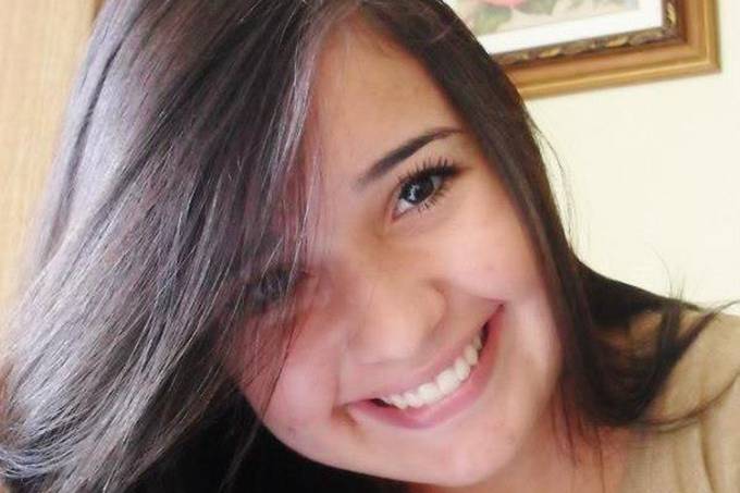 Nara Farias Preto