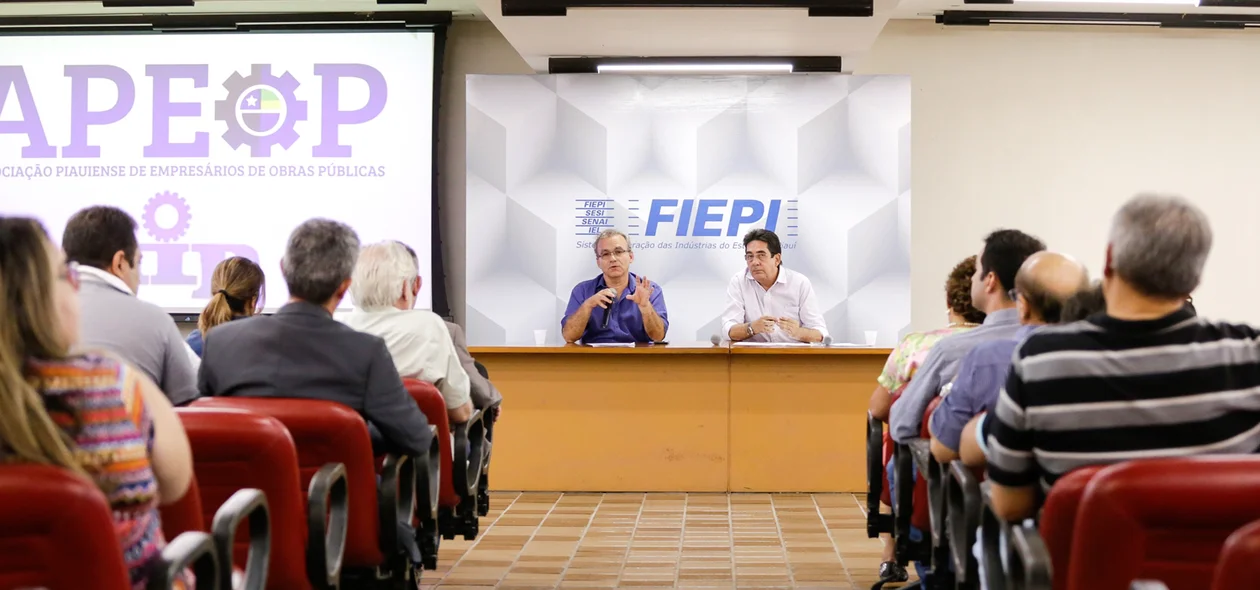 Reunião da APEOP na FIEPI