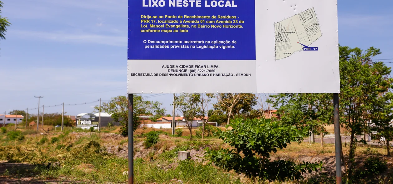 Placa de proíbido jogar lixo nao evita moradores de sujar o ambiente