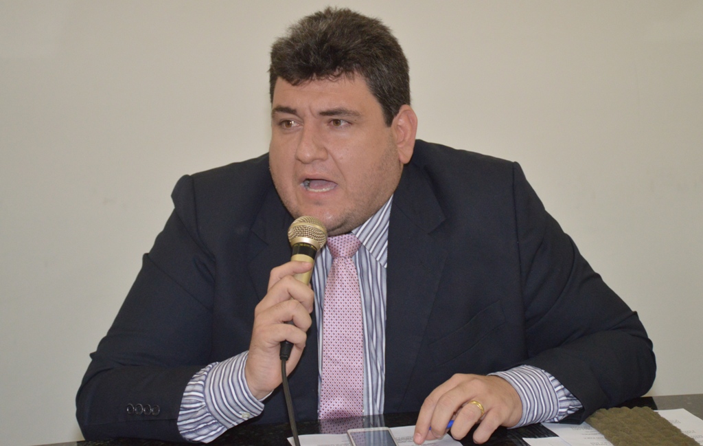 Presidente da Câmara diz que decisão cabe à mesa diretora 