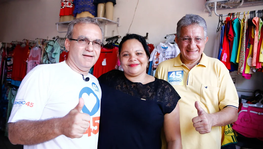 Firmino e Luis Junior na caminhada no mocambinho 