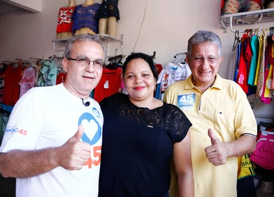 Firmino e Luis Junior na caminhada no mocambinho 