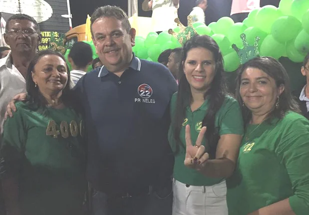 Silas Freire participa da campanha de Aldara Pinto