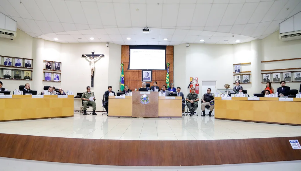 Autoridades participaram da reunião