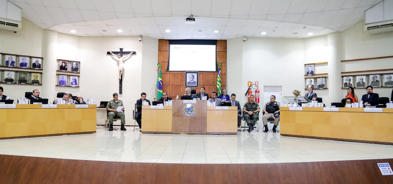 Autoridades participaram da reunião