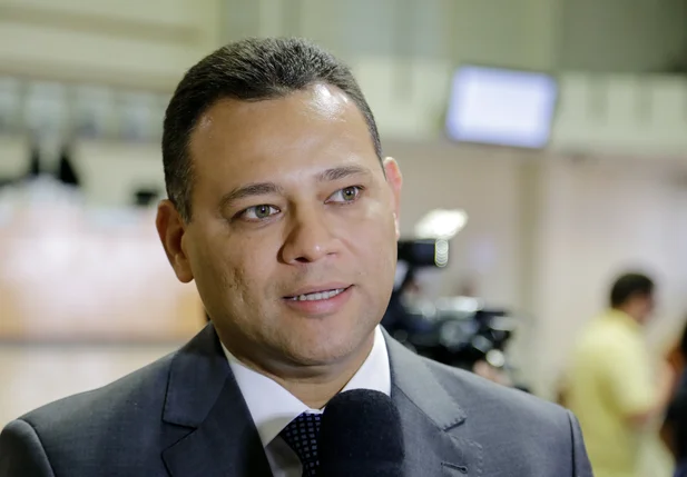 Delegado Geral, Riedel Batista 