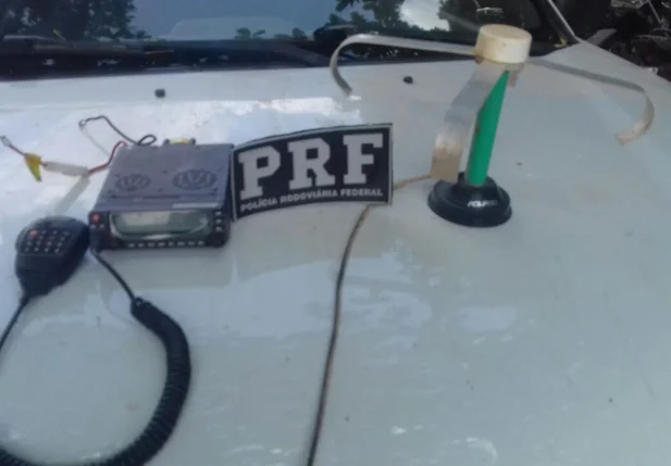 Material apreendido pela polícia.