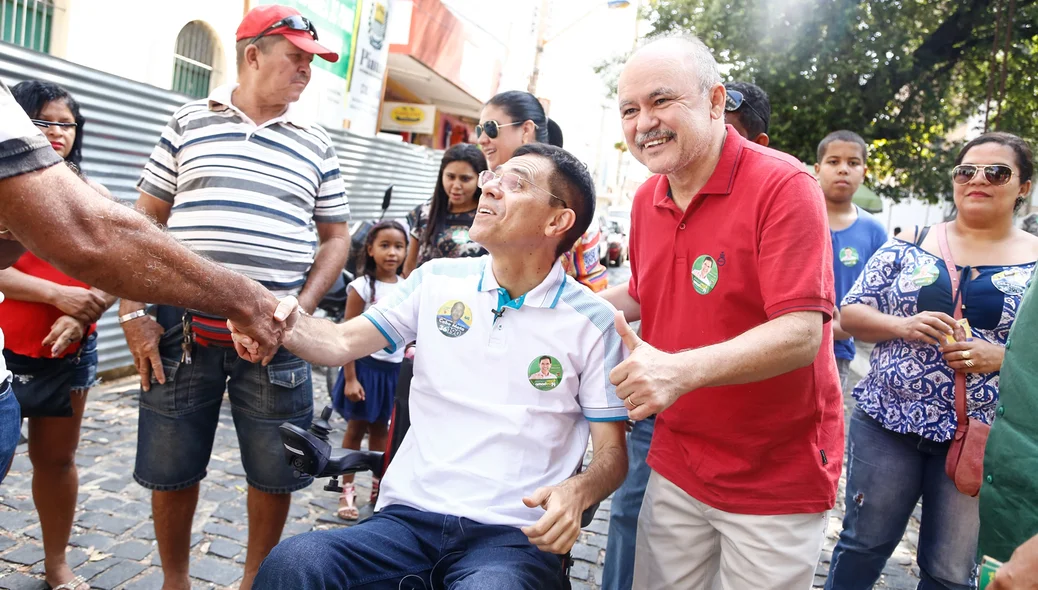 Amadeu ao lado do Vice Décio Solano no centro da capital 