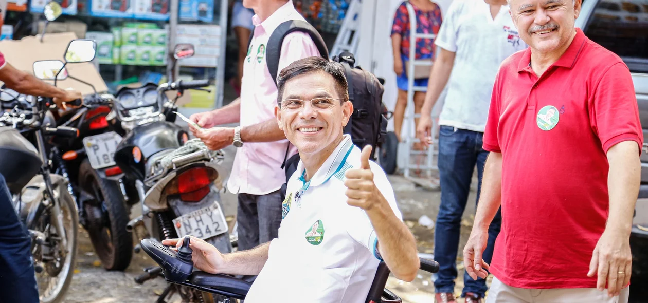 Amadeu Campos ao lado do Vice Décio Solana nas ruas do centro 