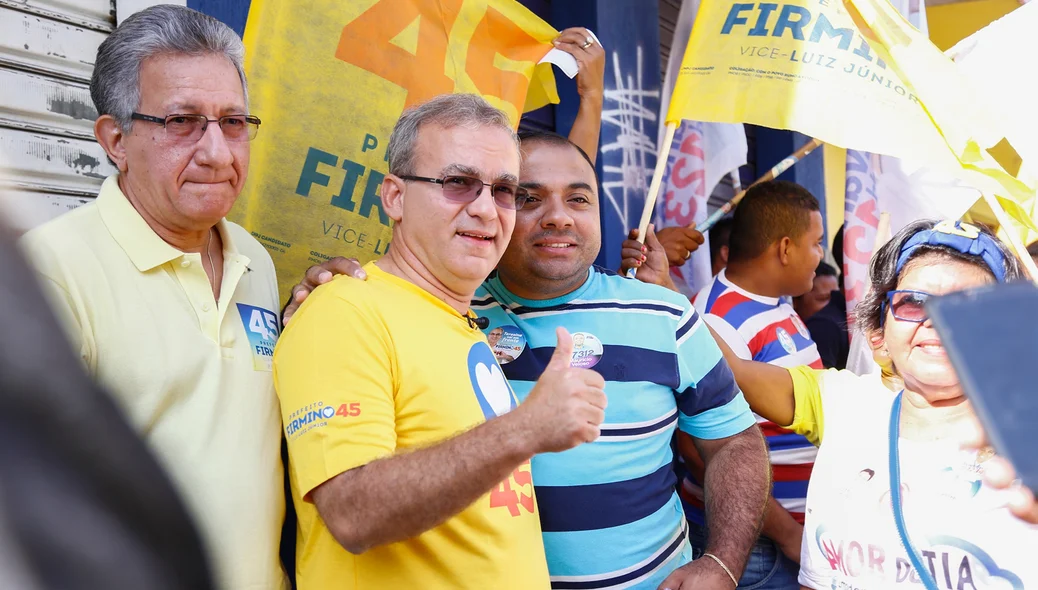 Caminhada Firmino Filho pelas ruas do bairro Dirceu 