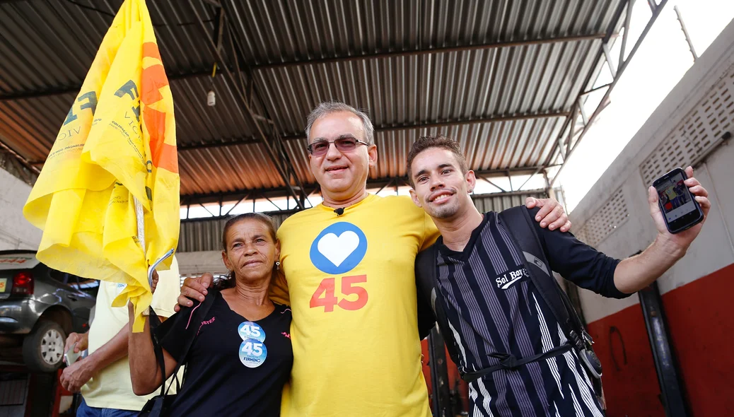 Firmino ao lado do povo 