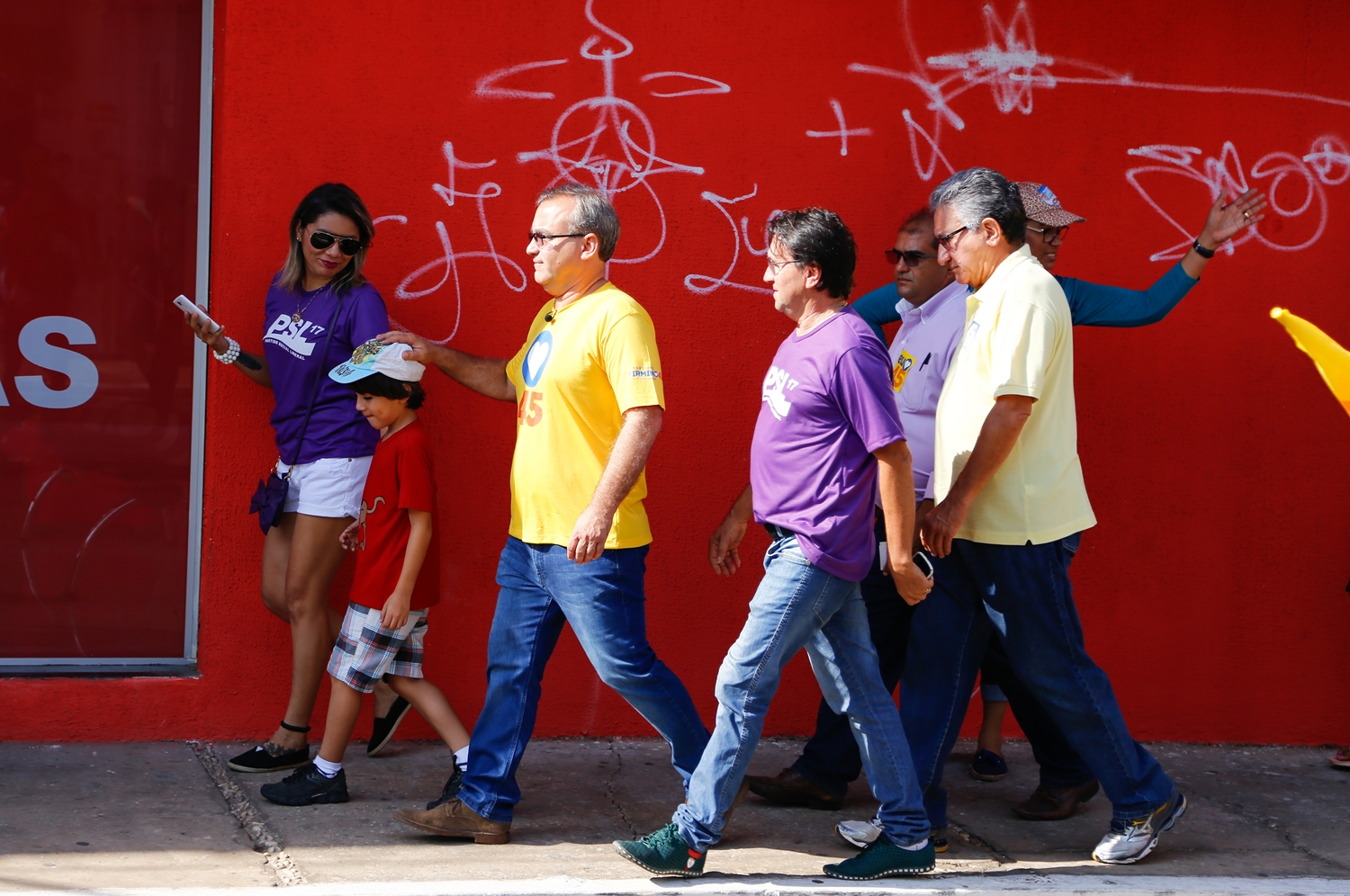 Firmino Filho nas ruas do bairro Dirceu 