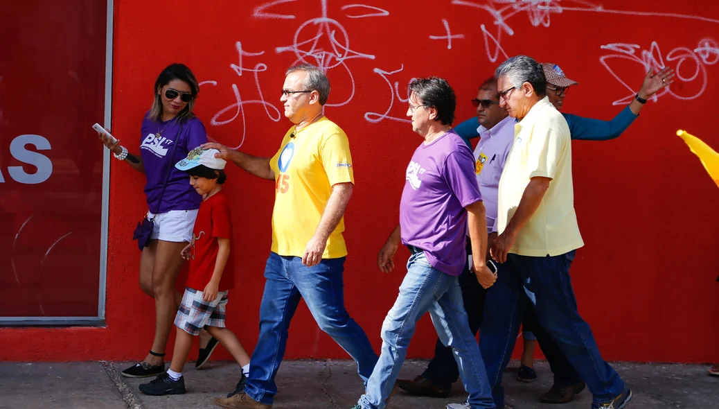 Firmino Filho nas ruas do bairro Dirceu 
