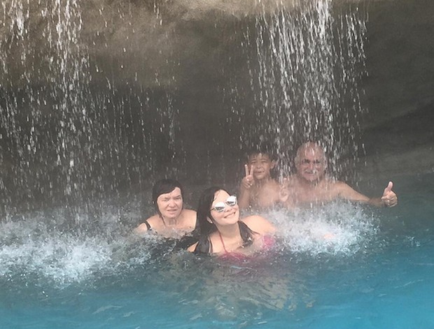 Geisy Arruda e família
