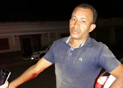 Adailton após ser alvejado no braço