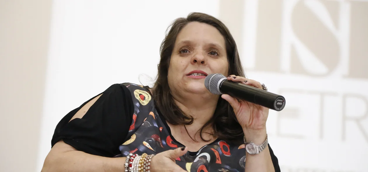 Profª Drª Suzy dos Santos