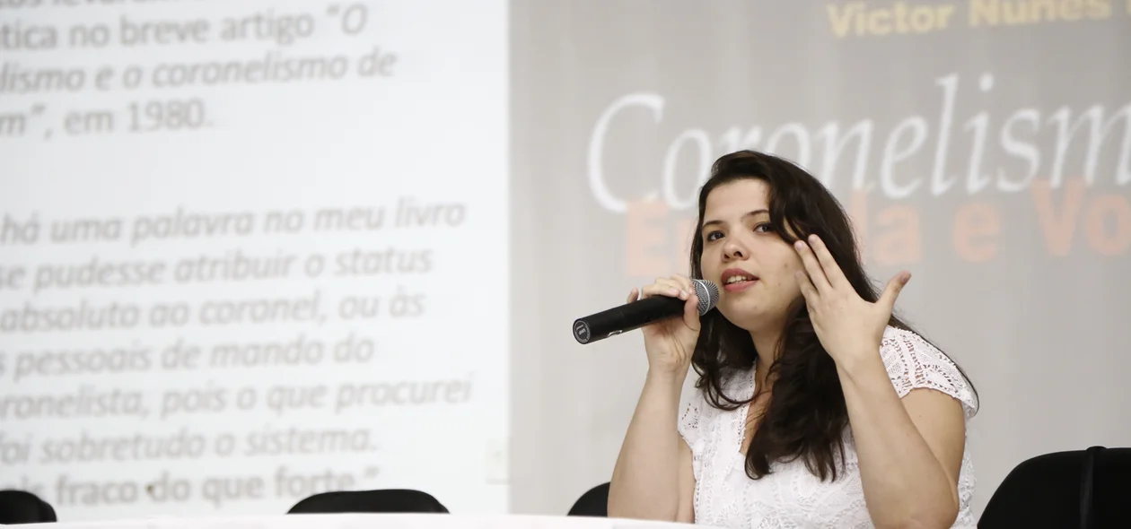 Profª Ms. Janaine Aires (UFRJ)