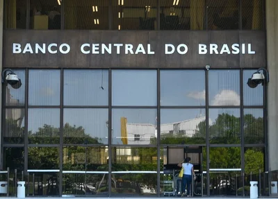 Banco Central prevê estouro da meta de inflação em 2016 