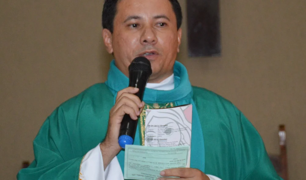 Padre Expedito presidiu a missa de ontem