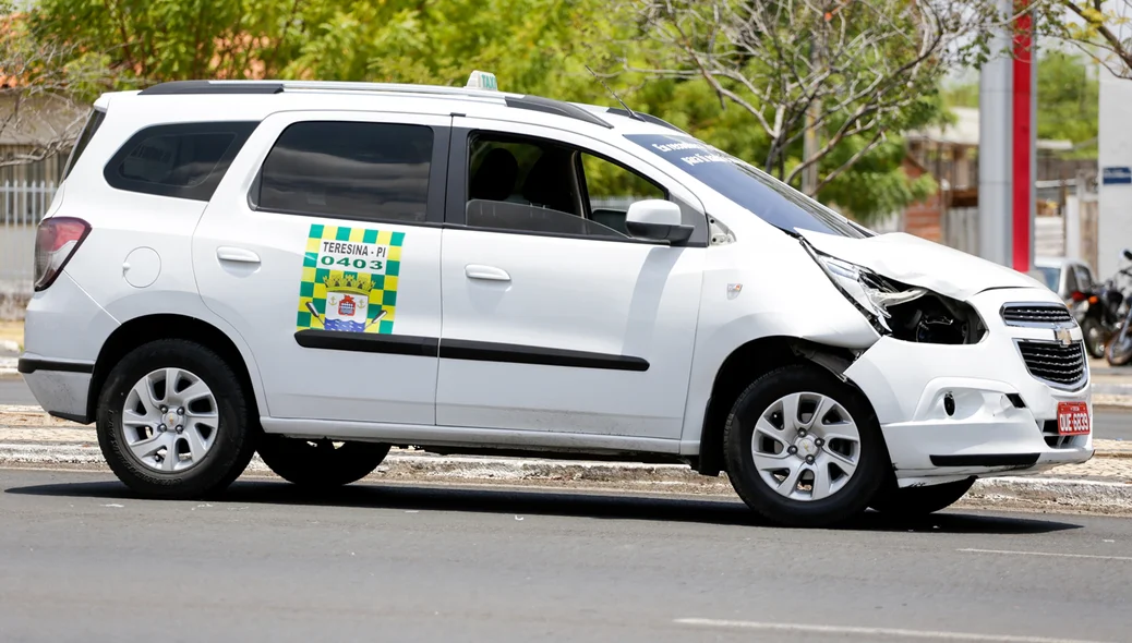 Taxi envolvido no acidente