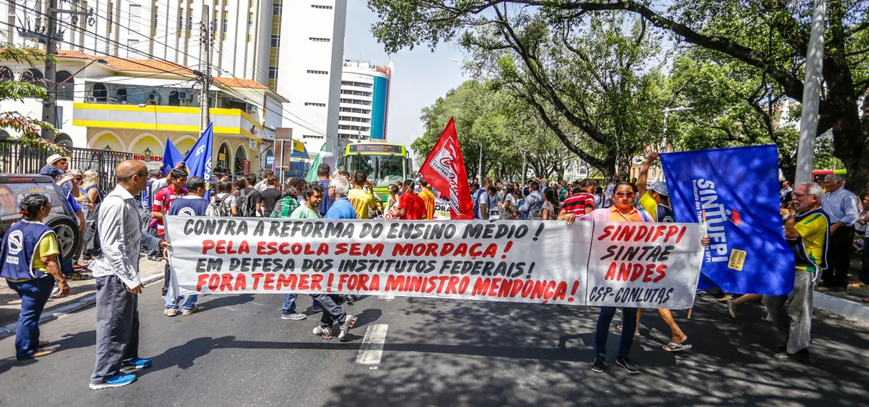 Manifestação na Frei Serafim