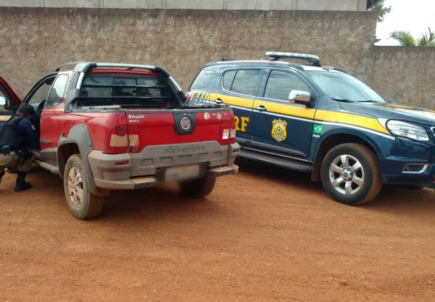 Carro apreendido com placas clonadas